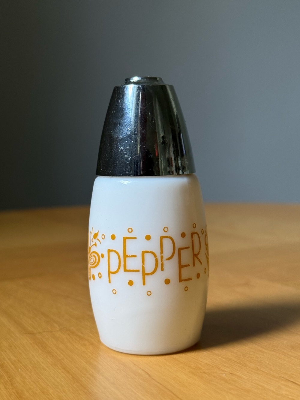 Vintage c1970s Gemco Floral Butterfly Gold Milk Glass Pepper Shaker